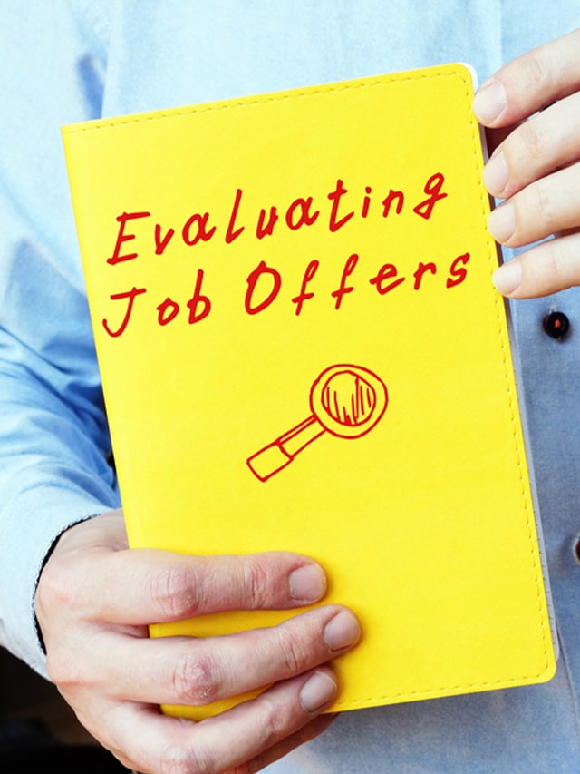 How to Evaluate a Job Offer [Essential Elements]